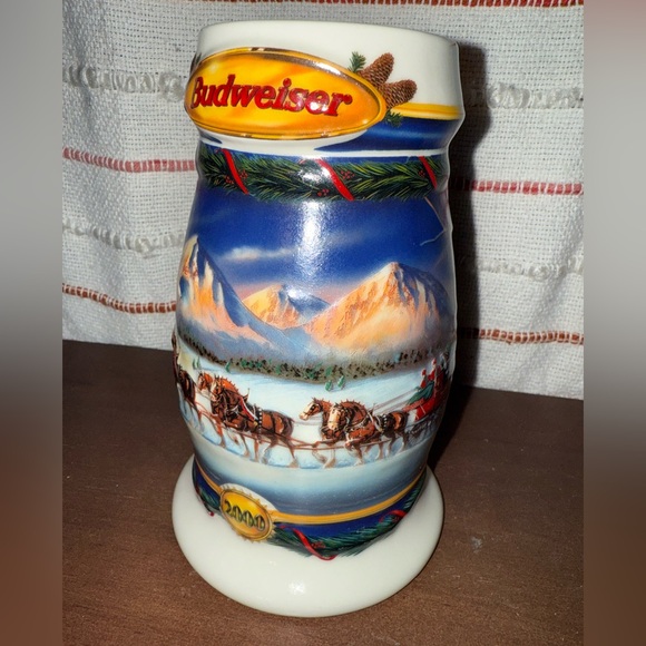 Vintage Budweiser Holiday Stein 2000 - Festive Red and Blue - Picture 7 of 15